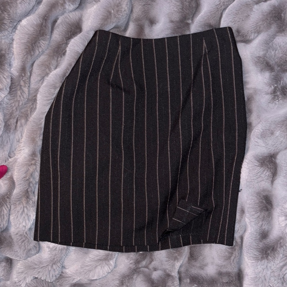 Black Knee-Length Pencil Skirt